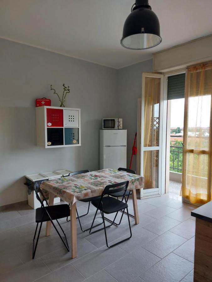 Fare Bnb - Room Del Parco Reggio Emilia Exterior foto